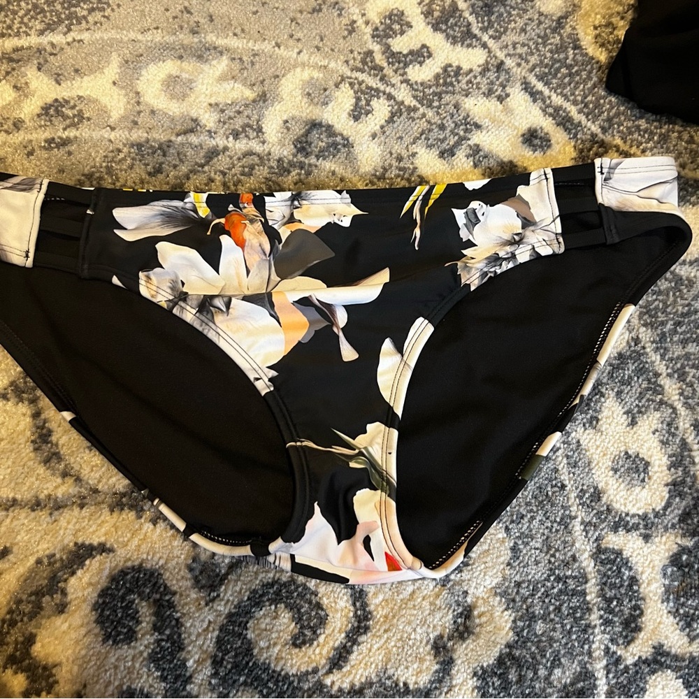 Athleta bottoms large final price